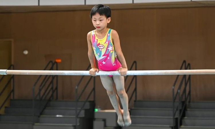 科比和詹姆斯到底谁更强？对比22次交手数据，才发现他被高估了